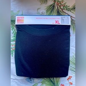 UNIQLO Heattech Crew Neck Long Sleeve T-Shirt